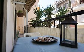 Peaceful & Styled Flat, 2 Bdrms, Wifi, Smart Tv